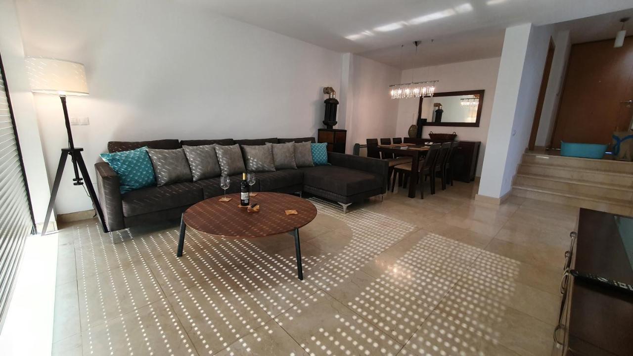 Modern 4 Double Bedroom Villa With Pool / Garden Valdoviño Exteriör bild