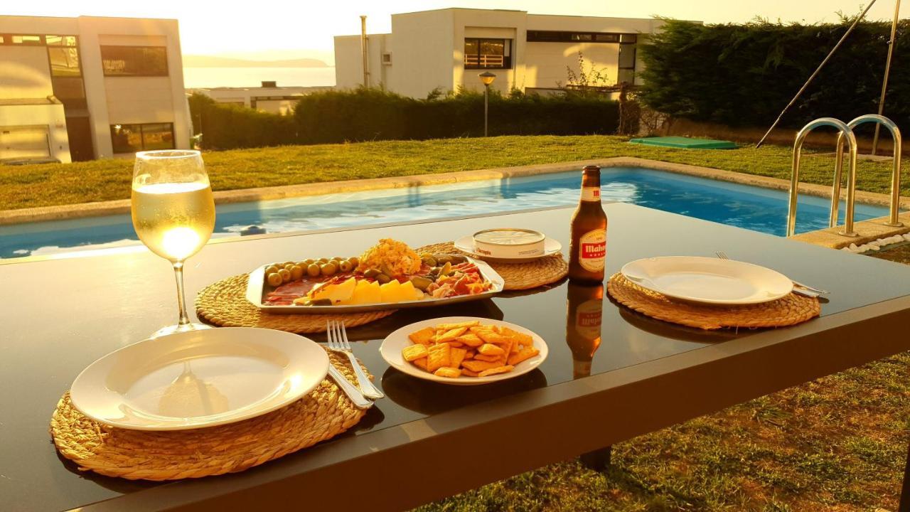 Modern 4 Double Bedroom Villa With Pool / Garden Valdoviño Exteriör bild